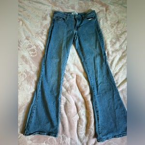 Baggy boot, cut jeans for women